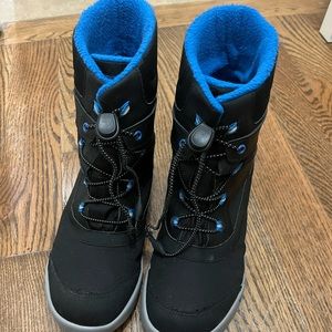 Boys Merrell boots size 7 (men's/big kid)